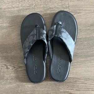Size 7 color black brand coach